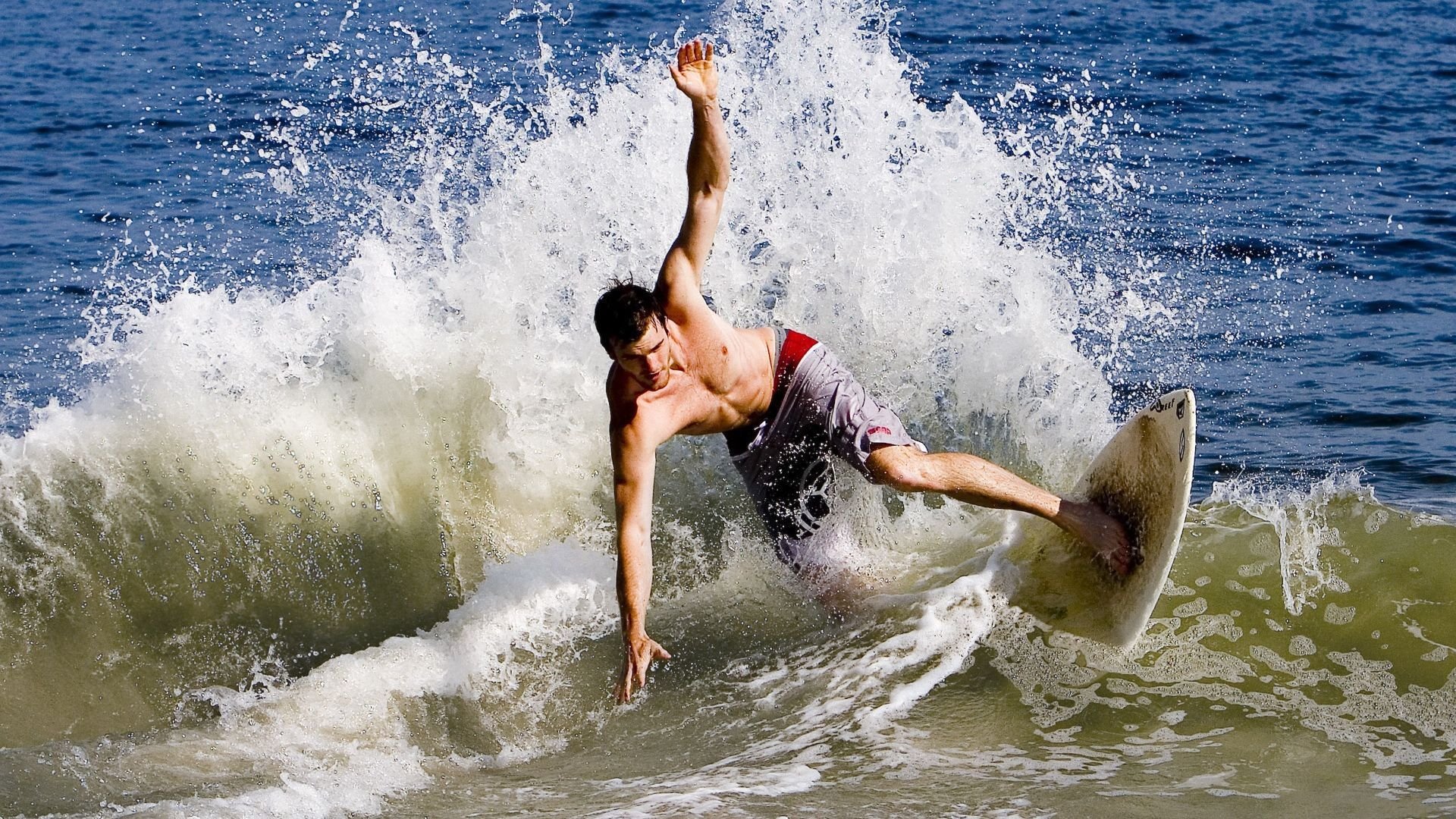 西甲天王的独舞：经典瞬间瞬间成为传世佳作，西甲首秀